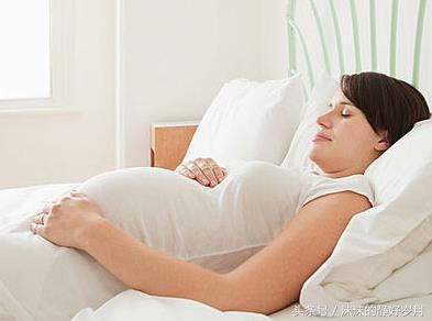 孕妈妈白带呈豆渣状,孕期孕妈妈的白带是怎么样的