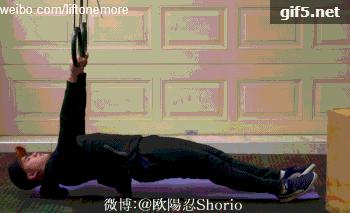 肩胛骨外翻含胸驼背正确矫正方法,好体态矫正法