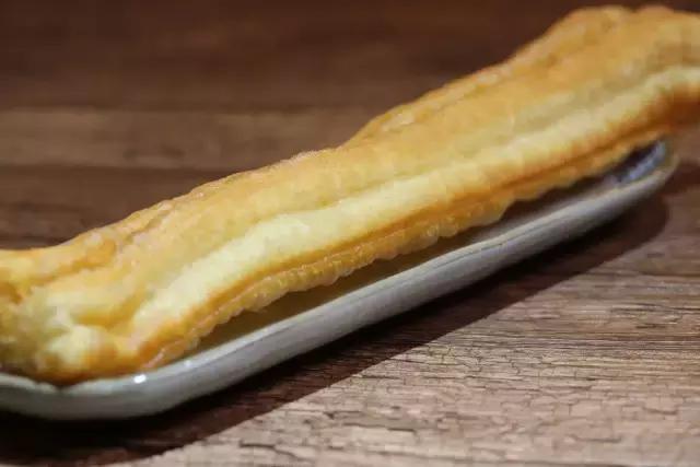 当过LV旁边的网红店总厨，这个做了30年油条的老头还不服老！