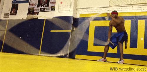 战斗绳训练方法,战斗绳减脂效果怎么样