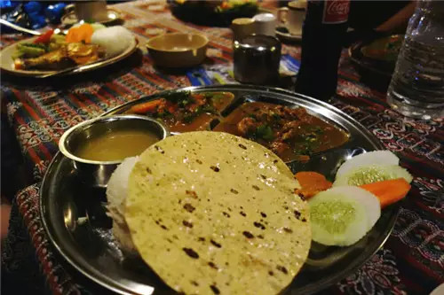 尼泊尔这个国家最喜欢吃什么 (西藏的尼泊尔美食)