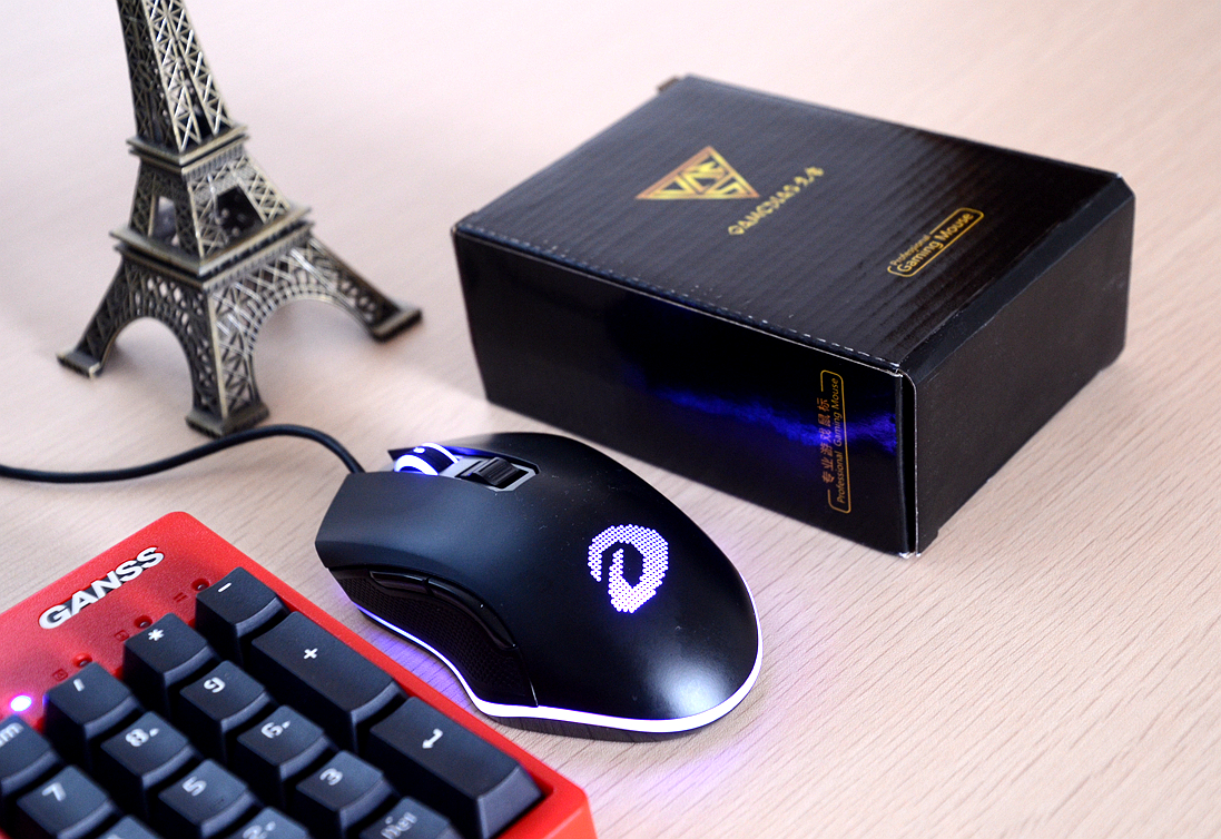 曼巴眼镜蛇鼠标评测,百元鼠标定位准