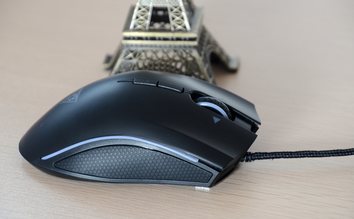 曼巴眼镜蛇鼠标评测,百元鼠标定位准