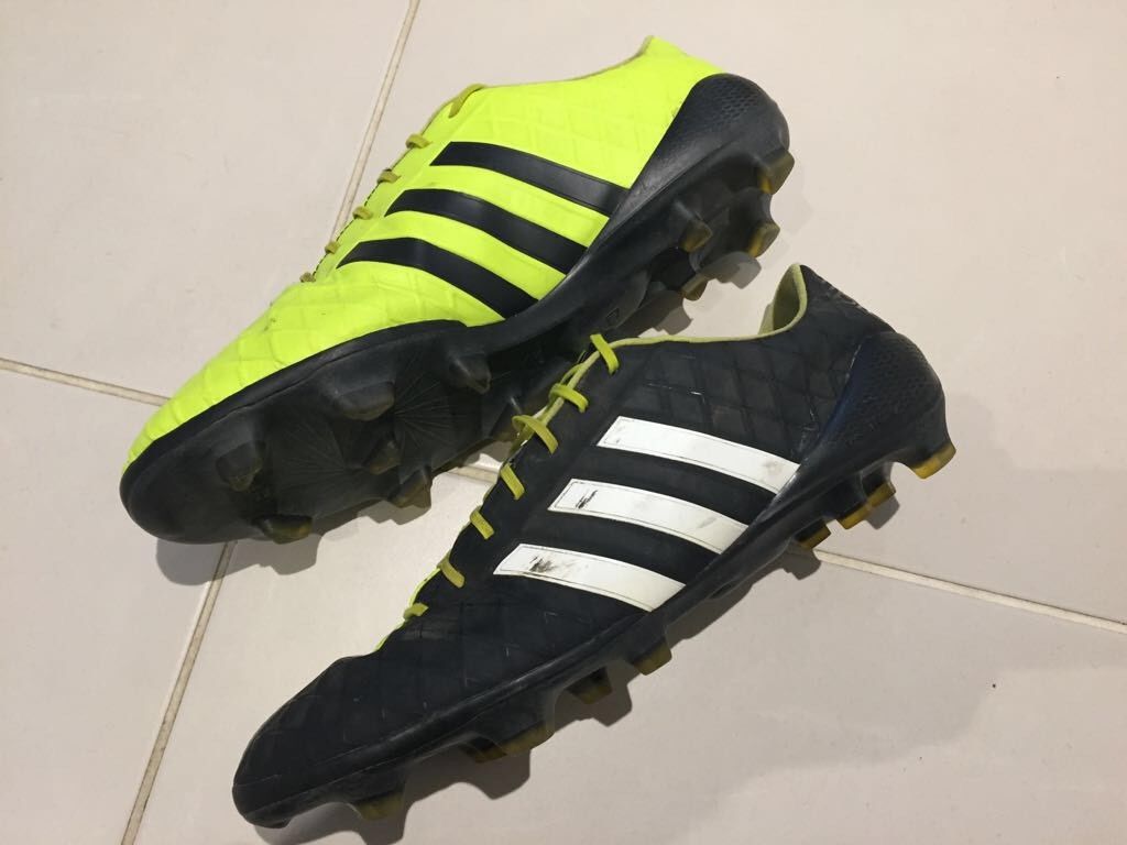 阿迪达斯足球球鞋测评,足球鞋选择nike还是阿迪达斯