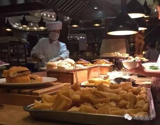 昆明好玩的温泉一人100元,昆明最好的温泉推荐吃住玩一体