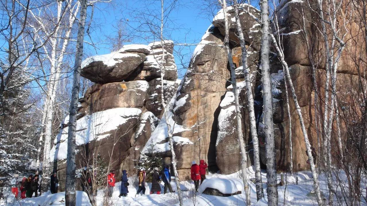 伊春雪原穿越完整版,五一伊春免费景区