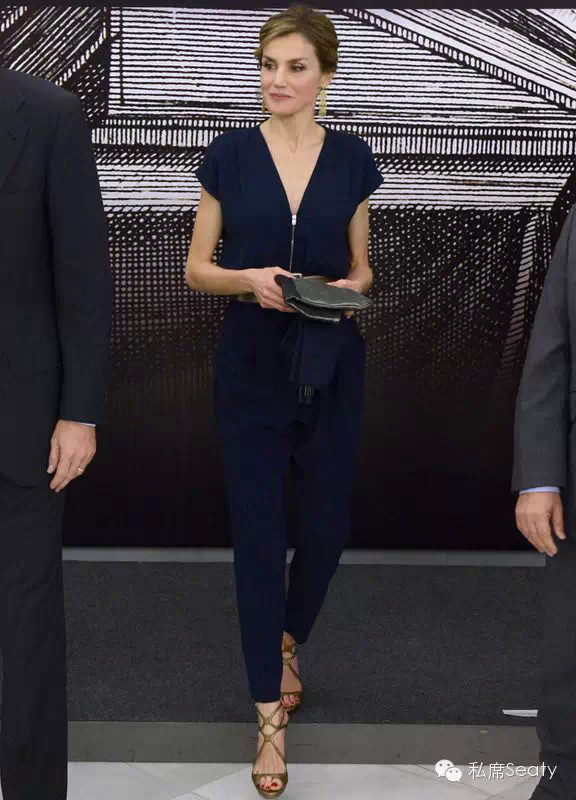 用优雅和自信战胜生活,用优雅抵抗人间的所有不安