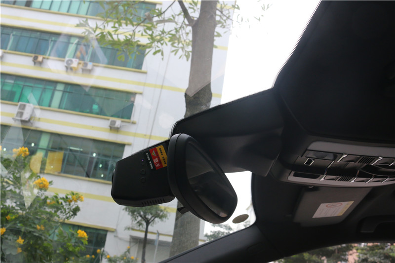 新款保时捷macan导航主机在哪里,2019保时捷macan触摸屏导航功能