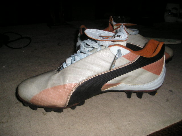 彪马足球鞋顶级和高端的区别,彪马最好的足球鞋