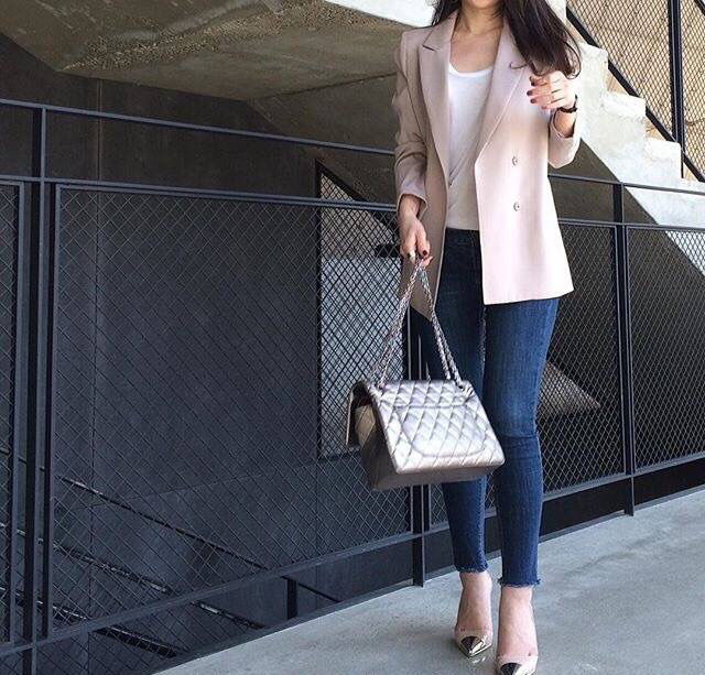 同学聚会穿啥显得年轻,冬天男朋友同学聚会穿什么衣服