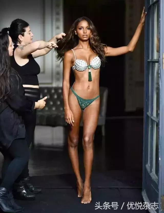 175cm的她凭什么佩戴2016维秘天价Bra？｜优媛荟