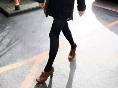 冬天也可以露腿吗,不好意思露脚趾是什么心理