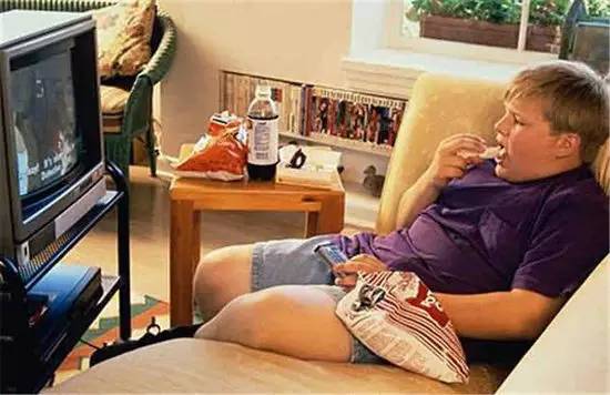 不应该让孩子过早接触电视,最适合儿童使用的电视机