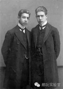 史上最开挂兄弟：灭法国拿奥运银牌，撕逼爱因斯坦拿诺奖