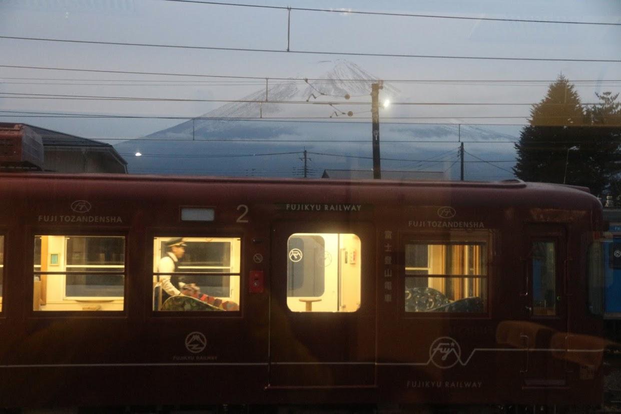 京都银杏图虫旅行,手绘研学旅游日记