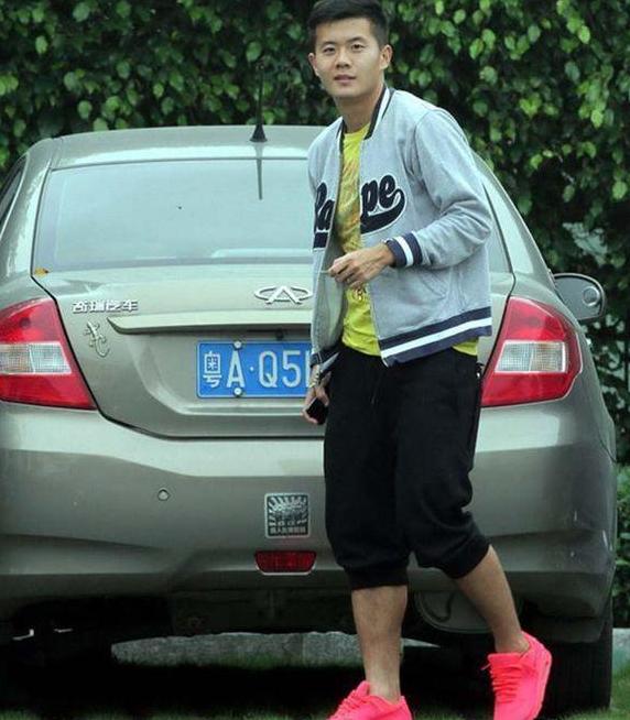 国足换了哪些车,国足队员进部队