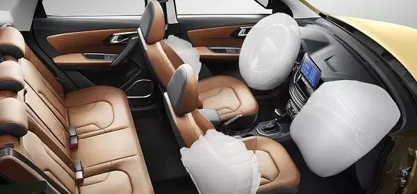 一汽森雅r7手动1.6质量怎么样,一汽森雅r7和骏派d60哪个好