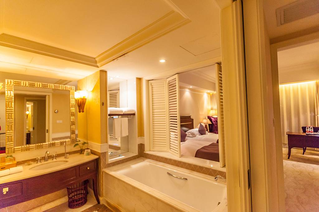 距离杭州仅30公里车程,距离杭州一小时车程的景点