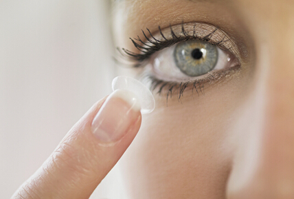 隐形眼镜可以趴着睡午觉吗,戴隐形眼镜可以午休吗半小时