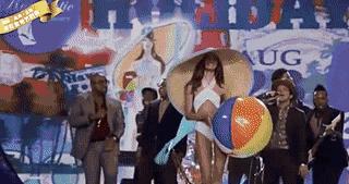 今年的维密秀,维密红高粱