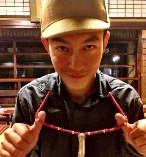 王思聪敢给王可可买这条狗链，看来是决定挑衅整个娱乐圈了