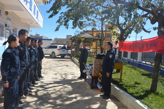 「平安二号·百日攻坚」装备发放促规范从优待警暖人心