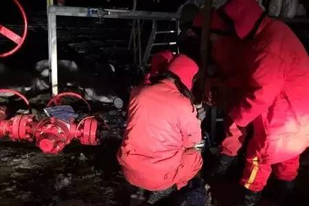 油田喜迎党代会,不畏严寒奋战一线