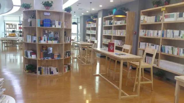 深冬的郑州，你需要这些书店帮你找回内心的平静和温暖