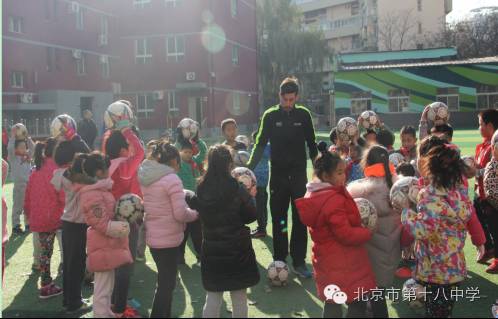 趣味课堂足球,足球趣味课堂小学