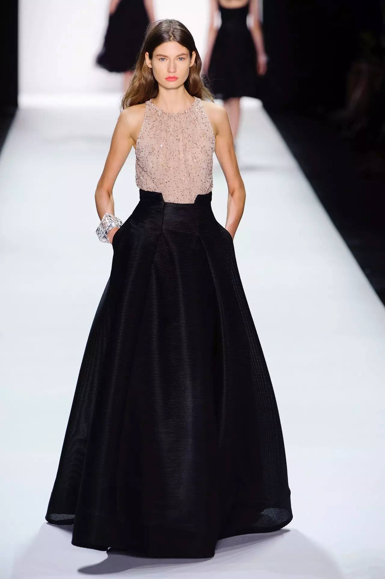 OMG｜单身汪慎入！这样的黑纱弄得我心里好痒痒！