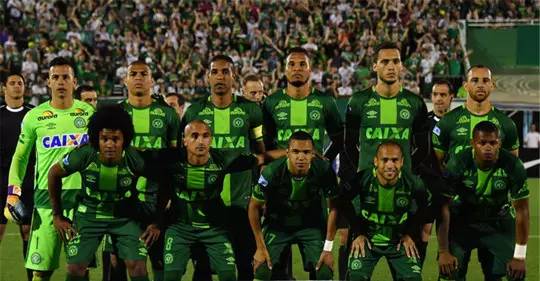 巴甲沙佩科恩斯坠机事件,巴甲球队飞机失误