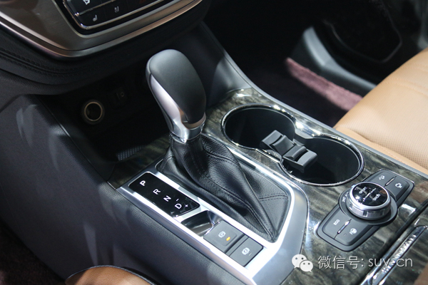 西安车展十二万左右七座suv,新款大七座suv车展