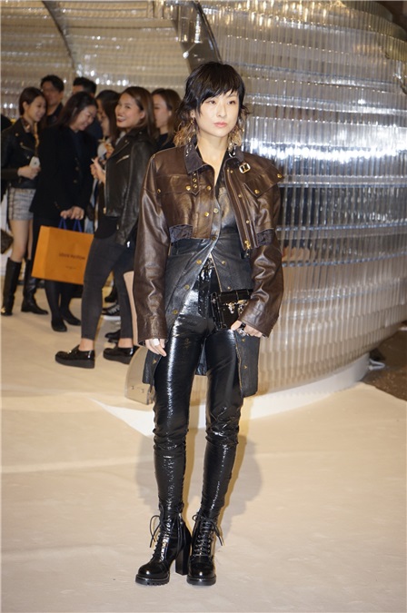 〈Yes香港现场〉林嘉欣喜爱自己买包称：更有满足感