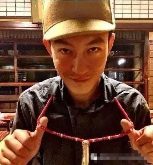 王思聪20万买日本大师设计项链给狗戴这是讽刺吴亦凡权志龙？