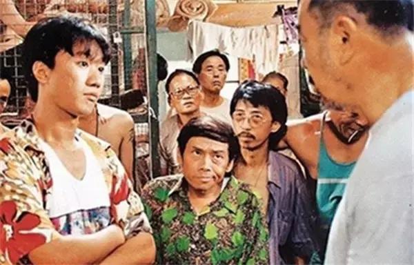 年少成名，新艺城七怪之一，枪法如神的罗宾探长