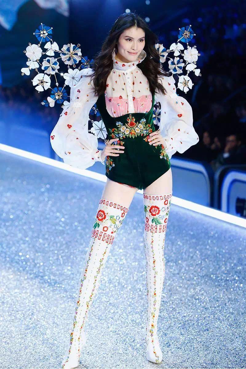 揭秘买买买,去哪里买真的施华洛世奇