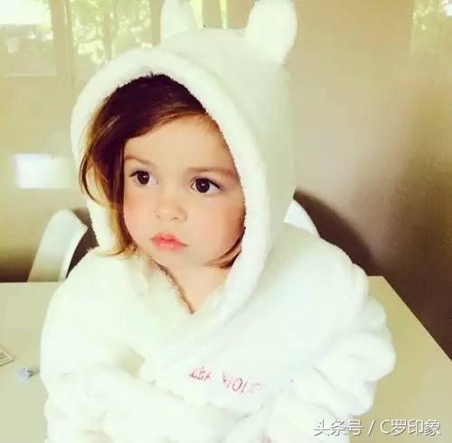 萌出一脸血的小孩,萌出一脸血萌娃