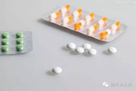 幼儿园孩子呛噎急救方法,宝宝呛到气管急救法