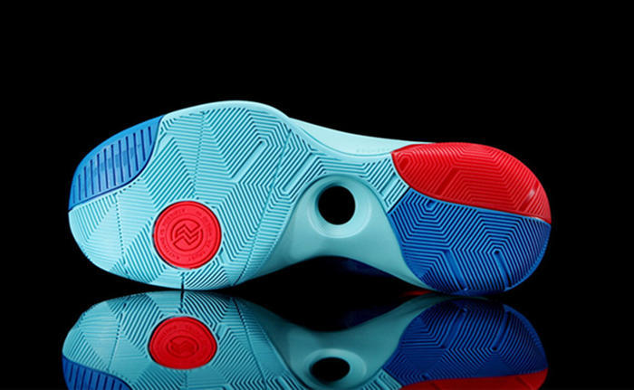 如何选择符合自己的篮球鞋楦型,怎么根据场地选篮球鞋