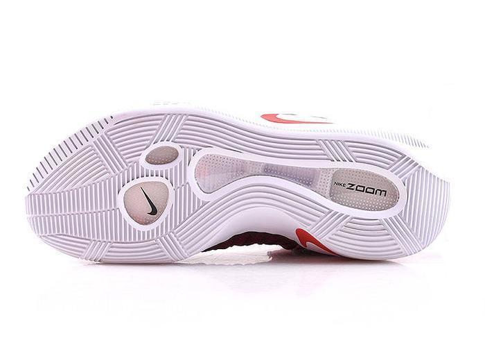 如何选择符合自己的篮球鞋楦型,怎么根据场地选篮球鞋