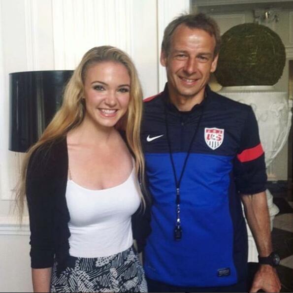 穿切尔西球衣女球迷,切尔西女球迷穿球衣