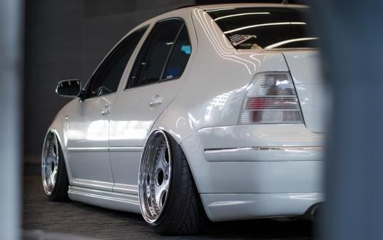 老款宝来降价多少,奥迪a3和宝来哪个更值得买