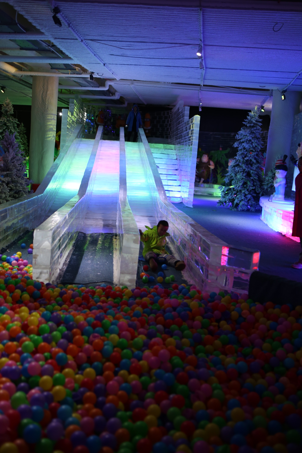 鍐伴洩濂崇帇濂ヤ綋,濂ヤ綋鍐伴洩