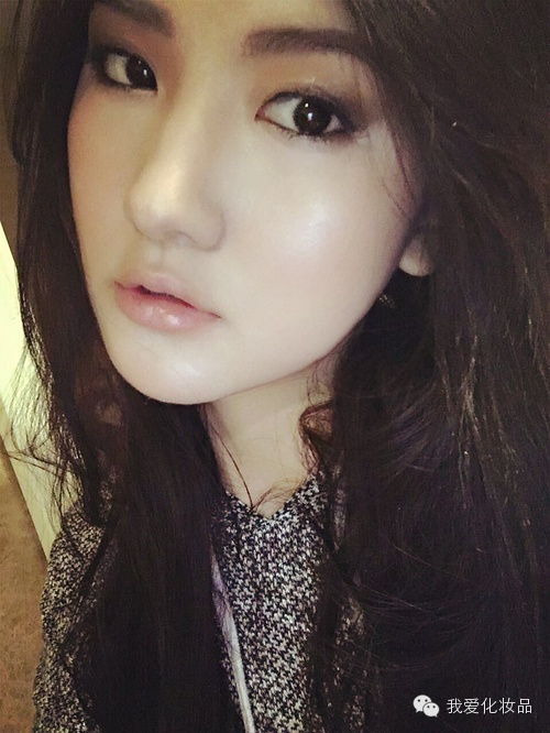 教你画最简单的妆,教大家画一枚超自然的烟熏妆