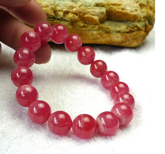 旺桃花的粉色玉石,旺桃花玉石