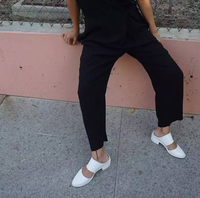 潮范十足的休闲鞋出行时尚两不误,盘点五款适合日常穿搭的时尚潮鞋