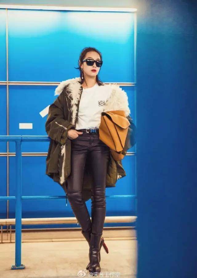 江疏影和戚薇的穿衣搭配,江疏影戚薇同款