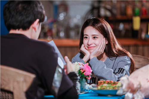 付辛博颖儿婚礼晚宴唱歌,付辛博颖儿一家四口同框