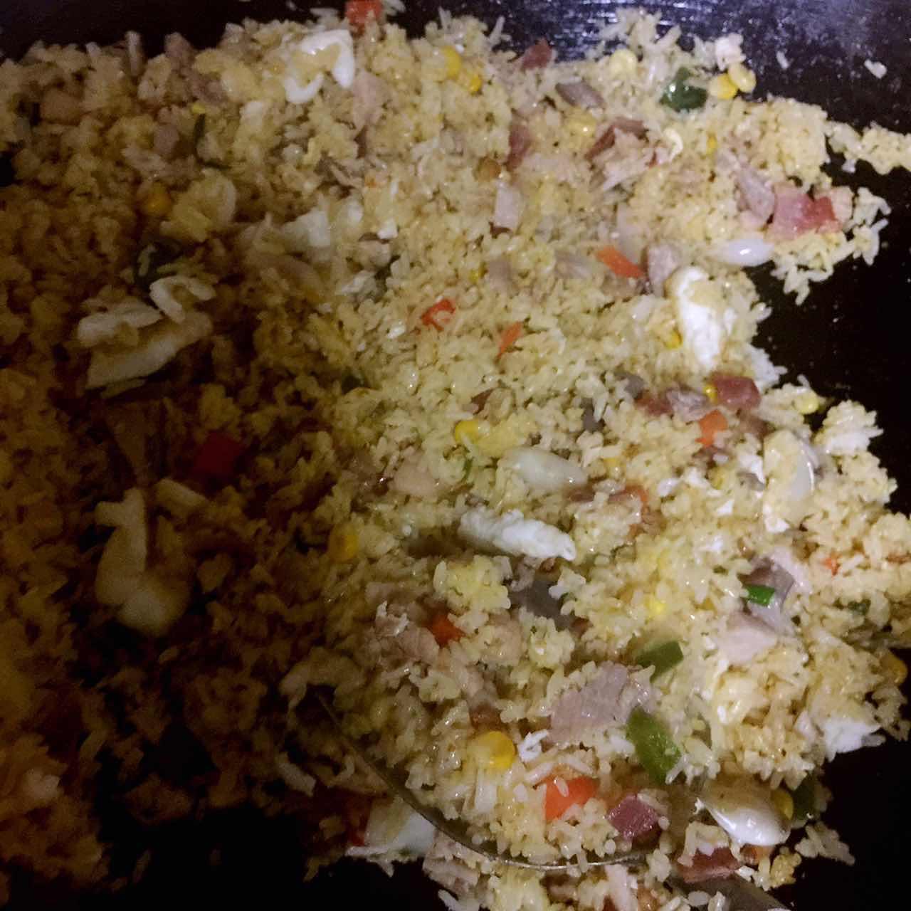 黄金炒饭怎么炒才好吃,黄金炒饭怎么才能炒成颗粒分明