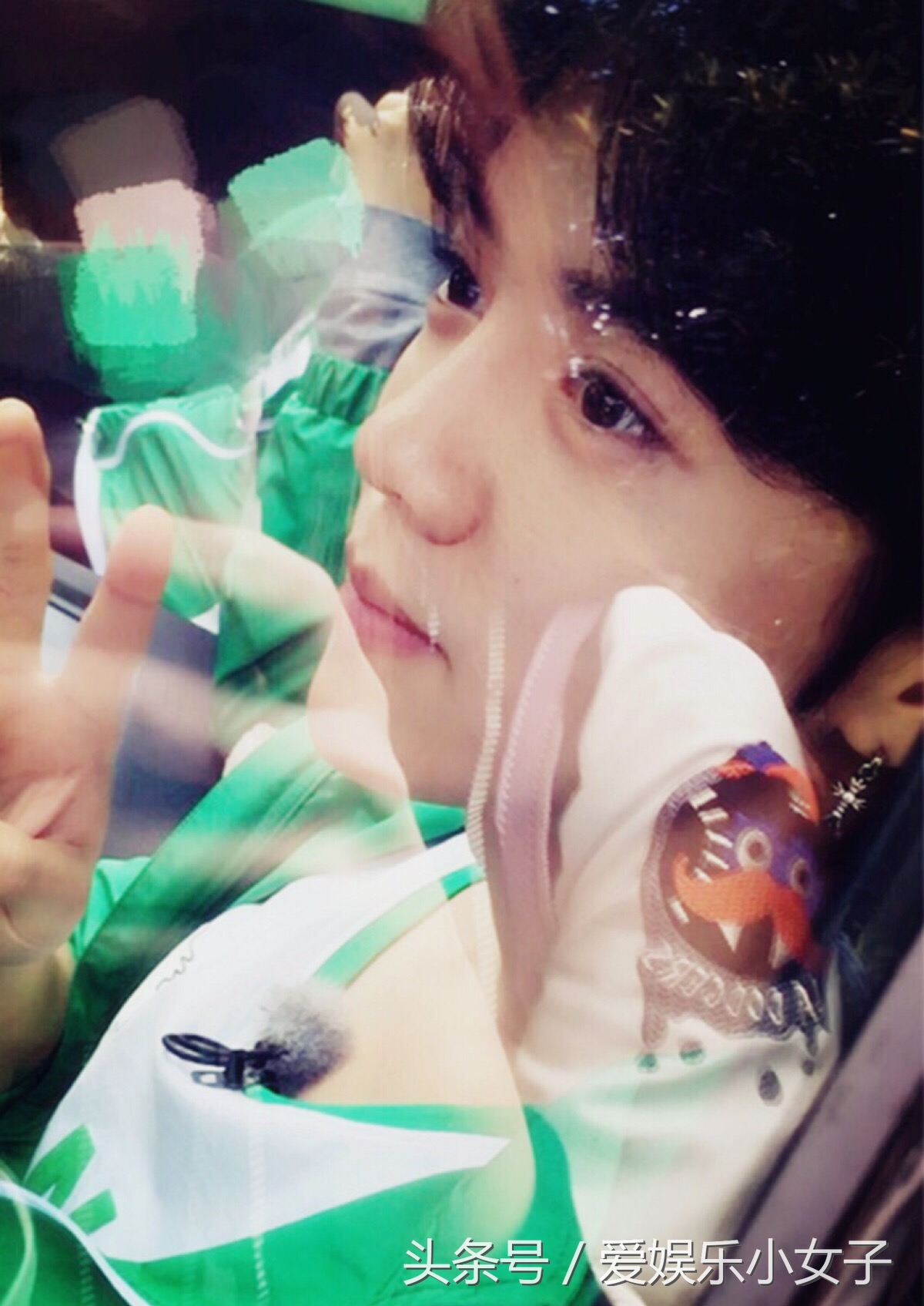 弹吉他弹钢琴的鹿晗真的帅的不行！